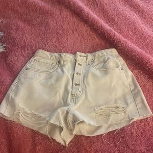 creme wild fable denim shorts- size 4